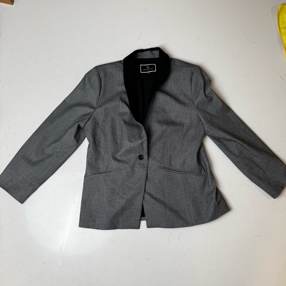 Melanie Lyne Gray Women's Blazer